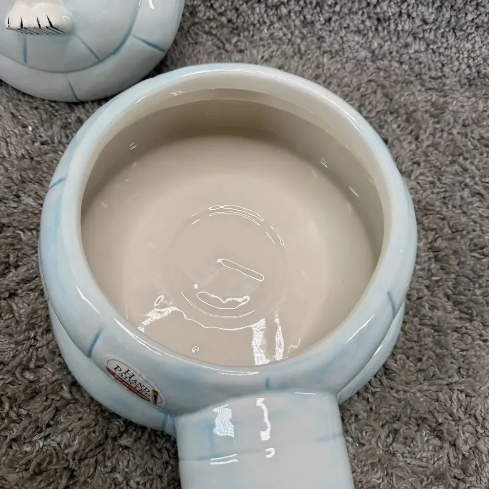 Peanuts Snoopy Igloo Figural Hand Painted Ceramic Cookie Jar Christmas New Box